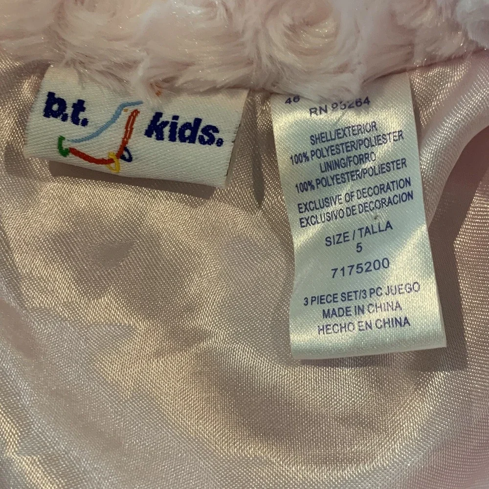 B. T. Kids Girls 2 Piece Outfit 5  New with Tags Pink Green Pants Jacket Soft